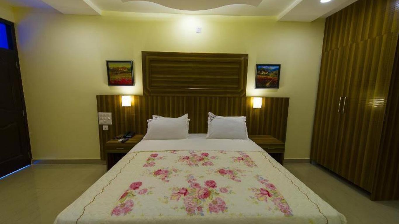 Hotel Green Park Suites