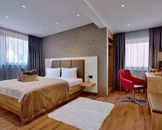 Landhotel Rössle - Stimpfach - Bedroom