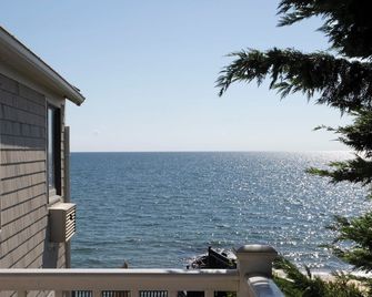 The Corsair & Cross Rip Oceanfront - Dennis Port - Vista del exterior