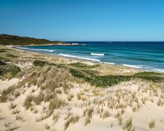 Blue Seas Holiday Villas - Scamander - Playa