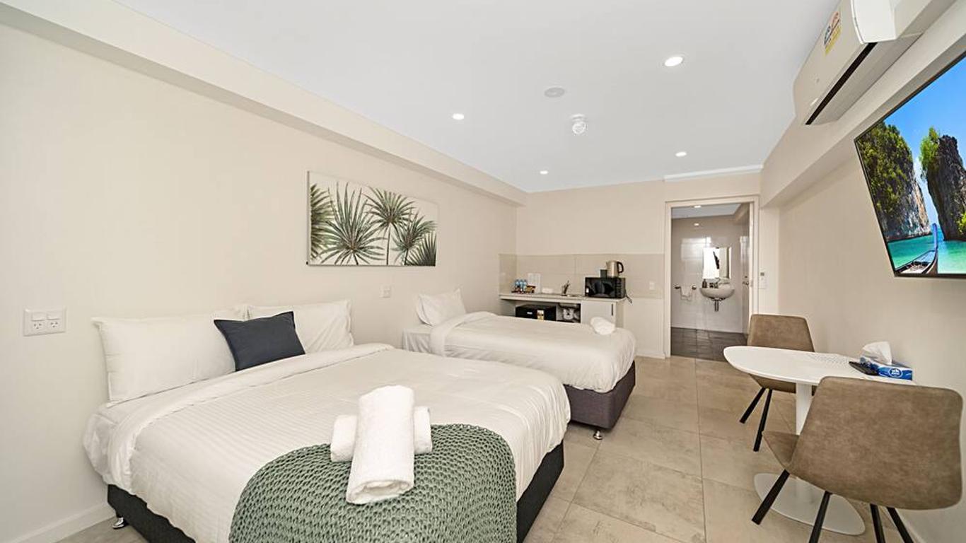 Carlton Suites