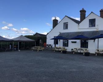 Blue Lion Inn - Lifton - Patio