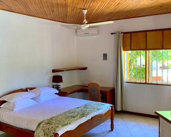La Voi del Mare - Grand'Anse Praslin - Habitación