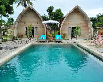La Roja Bungalows - Nusa Penida - Piscine