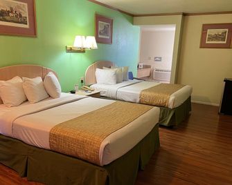 Travelodge by Wyndham Holbrook - Holbrook - Soveværelse