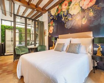 Dog Admiral - Urban Guest House - Palma