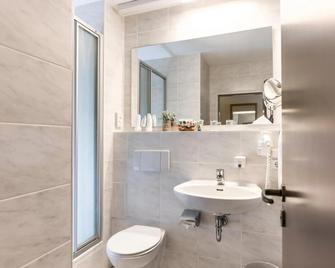 Hotel Am Moosfeld - Monaco di Baviera