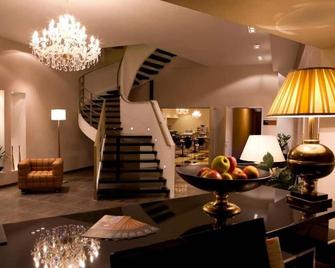 Ross Hotel - Stuttgart