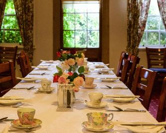 The Racecourse Inn - Longford - Restaurant