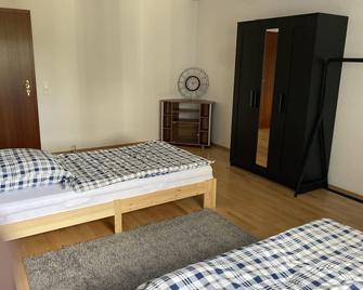 AKB's vacation apartment - Homburg - Schlafzimmer