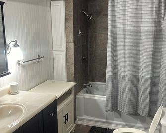 Country Rental - Sullivan