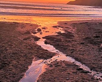 Ocean Backpackers self-catering hostel - Ilfracombe