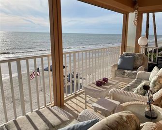 Florida - Redington Beach - Beachfront 2 Br + 2 Baths Unit - North Redington Beach - Balcony