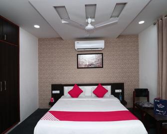 OYO 16499 Hotel Moti Dungri Palace - Álvaro - Habitación