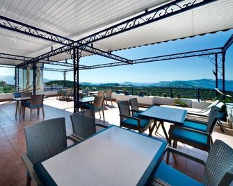 미라마르 팬시온 - 카쉬 - 발코니