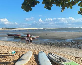 Pousada Pedra Furada - ז'יז'וקה דה ז'ריקואקוארה - חוף