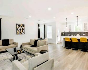 Nice, luxurious 3 room duplex - Dallas - Living room