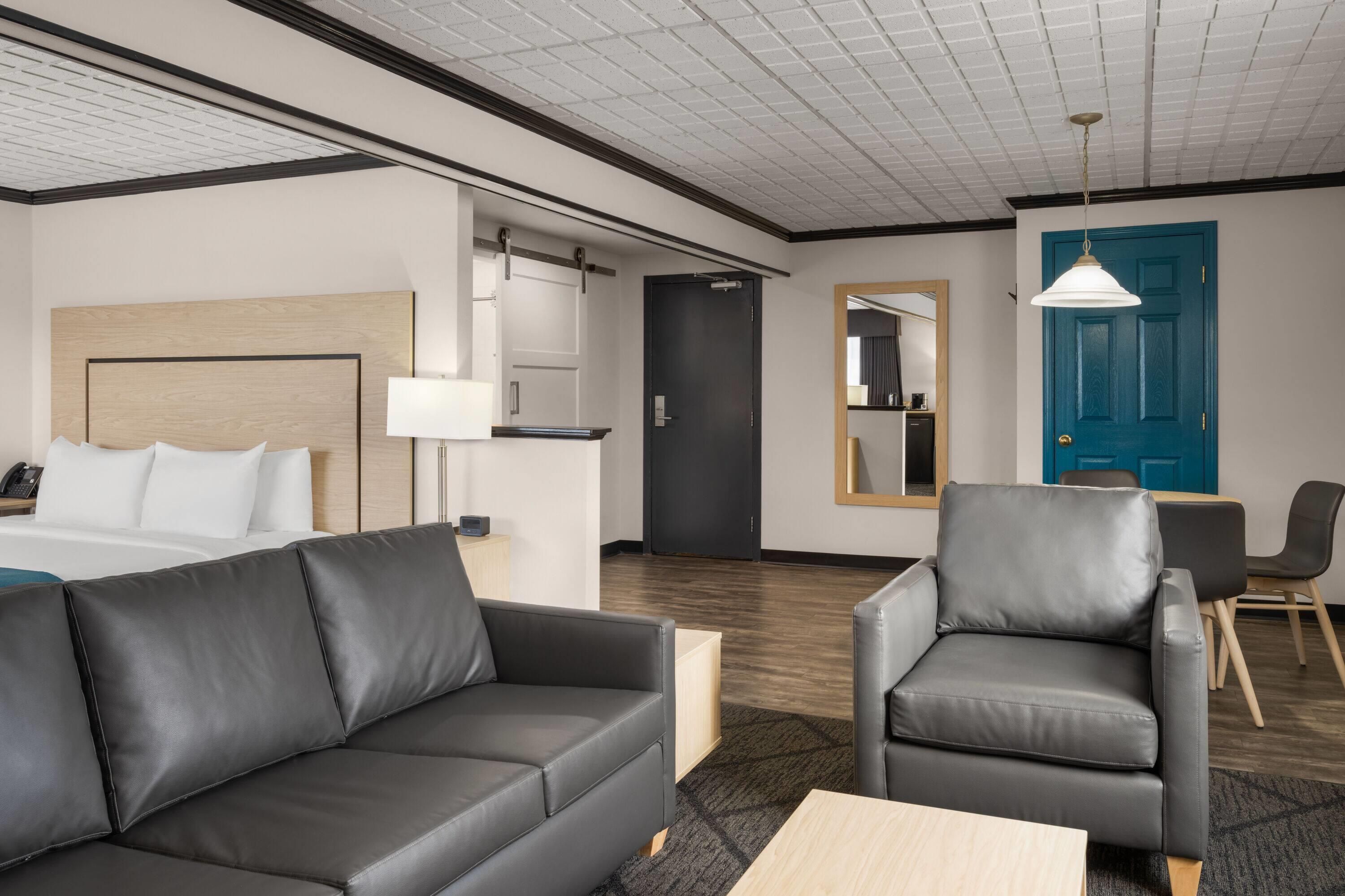 Sternwheeler Hotel & Conference Centre, Trademark by Wyndham - Whitehorse - Bedroom