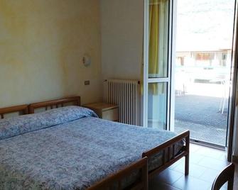Albergo Ristorante Lavedo - Lenno - Schlafzimmer