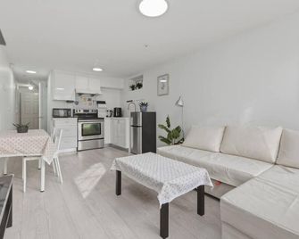 Central Van 1bedroom Suite - Vancouver