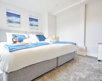 homely - Great Yarmouth Beach Apartments - Great Yarmouth - Bedroom