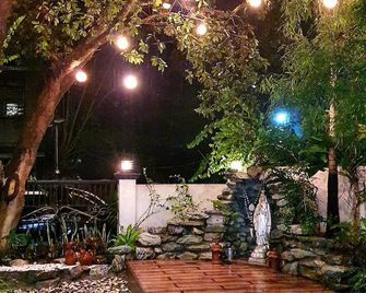 Balay Ni Manuel Ken Maria - San Fernando - Patio