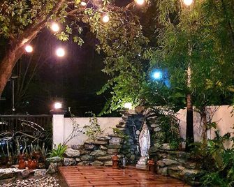 Balay Ni Manuel Ken Maria - San Fernando - Patio