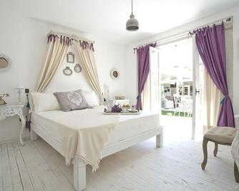Hane Alaçati Boutique Hotel - Alacati - Bedroom