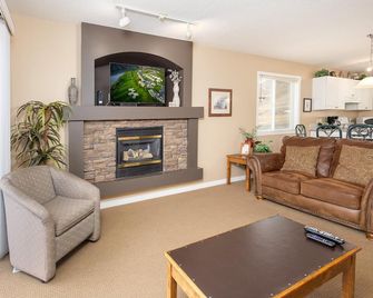 Paradise Canyon Golf Resort - Luxury Condo U399 - Lethbridge - Living room