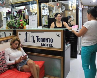 Toronto Hk - Hong Kong