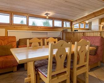 LES Cabrettes - St-julien-montdenis - Saint-Julien-Mont-Denis - Comedor