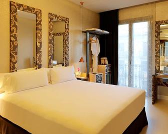 Axel Hotel Barcelona - Barcelona - Bedroom