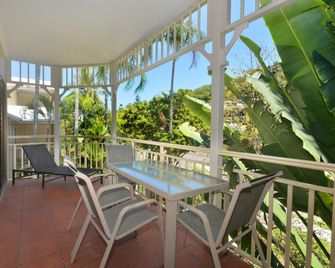 Latitude 16 Driftwood Mantaray on Macrossan - Port Douglas - Balcony
