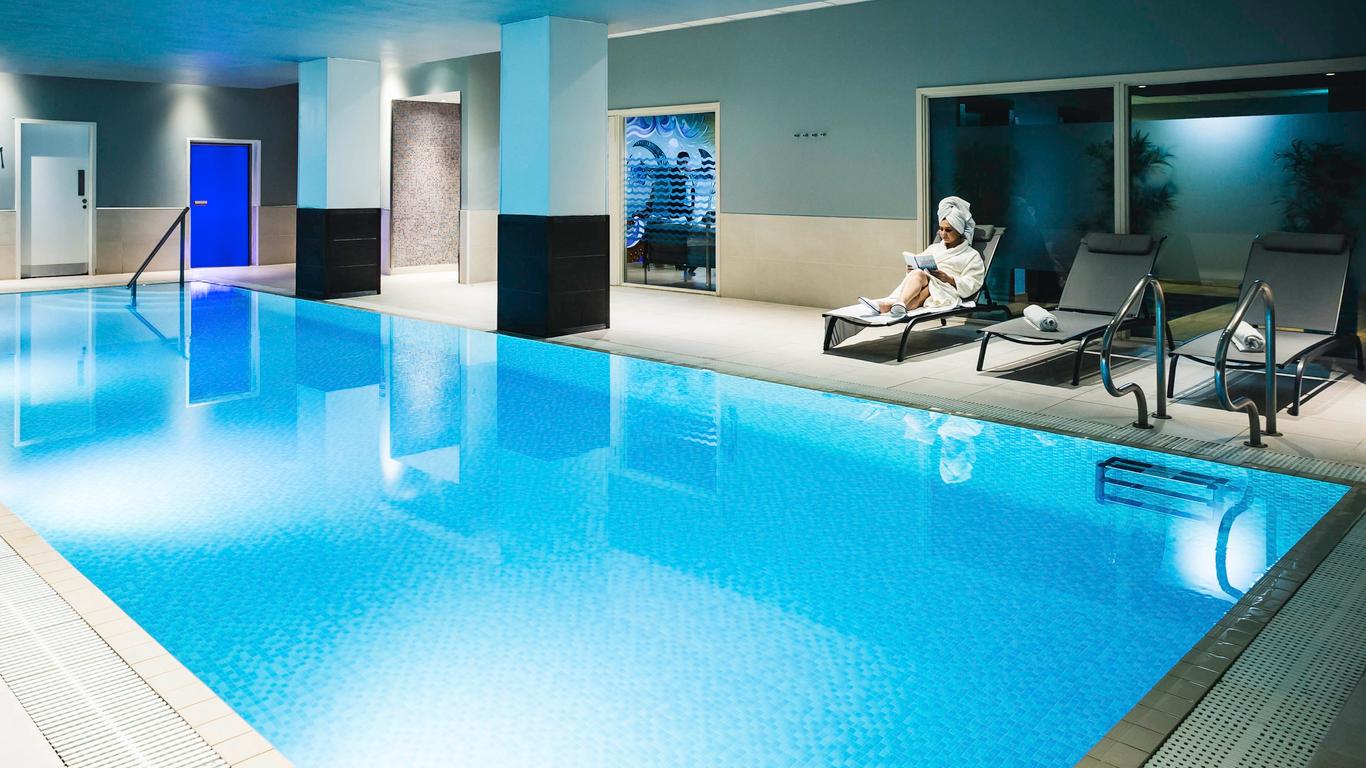 نوفوتيل ريدينغ سنتر