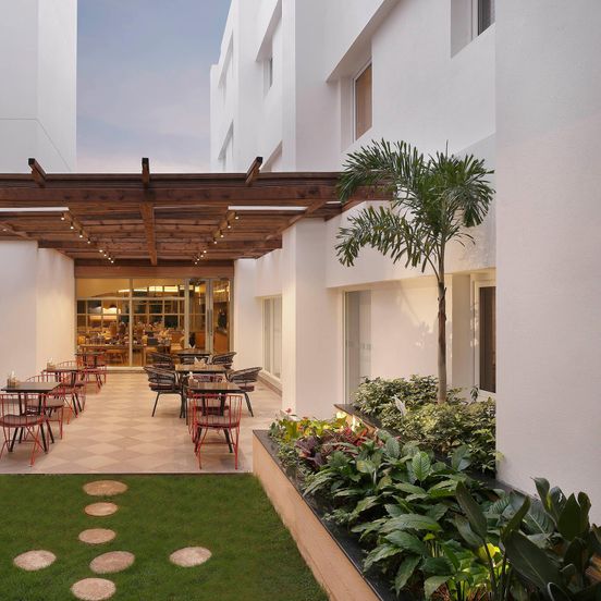 Holiday Inn Express Bengaluru Yeshwantpur By IHG image 1