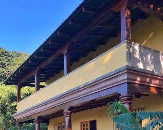 Casa Tula Terrace w/ lake views. Safe & private - San Marcos La Laguna - Edificio