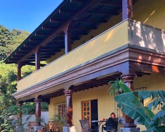Casa Tula Terrace w/ lake views. Safe & private - San Marcos La Laguna - Edificio