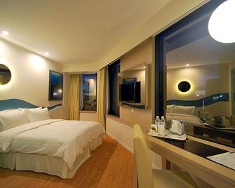 Oceania Hotel - Kota Kinabalu - Yatak Odası