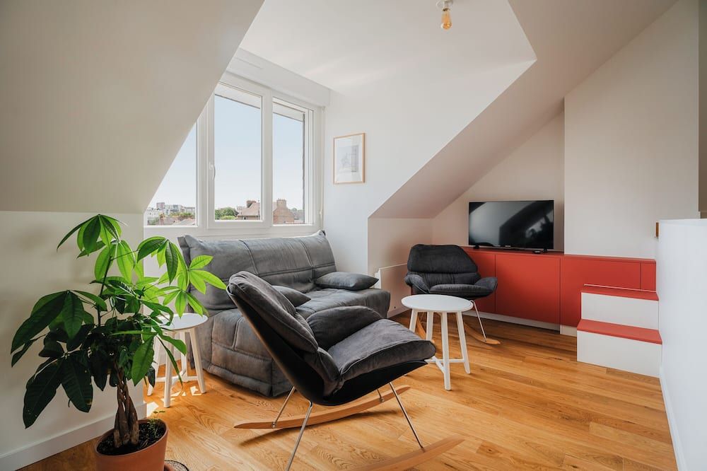 Logement calme proche centre ville - רן