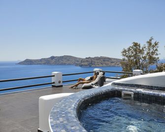 Oia Suites - Oia