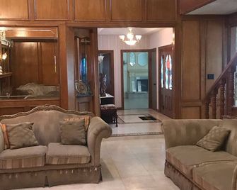 El Castillo (The Castle) - McAllen - Living room