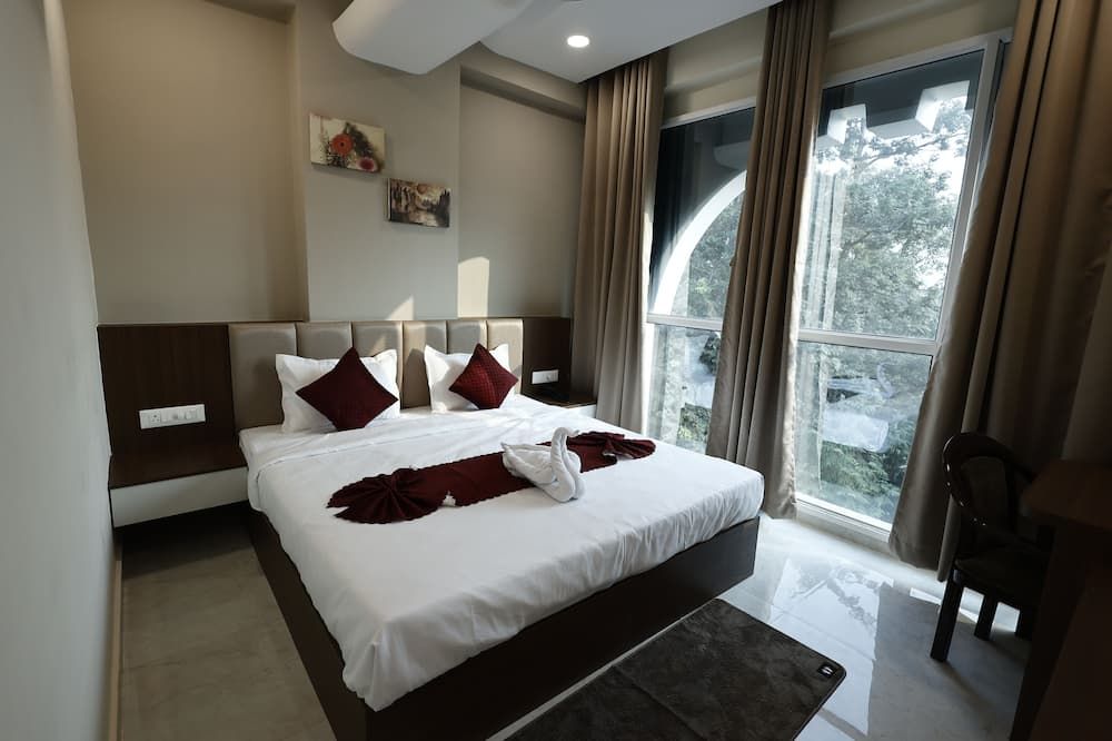 Hotel Raj Residency thumbnail 3