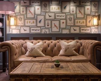 Sunday Hotel Box Hill - Dorking - Wohnzimmer