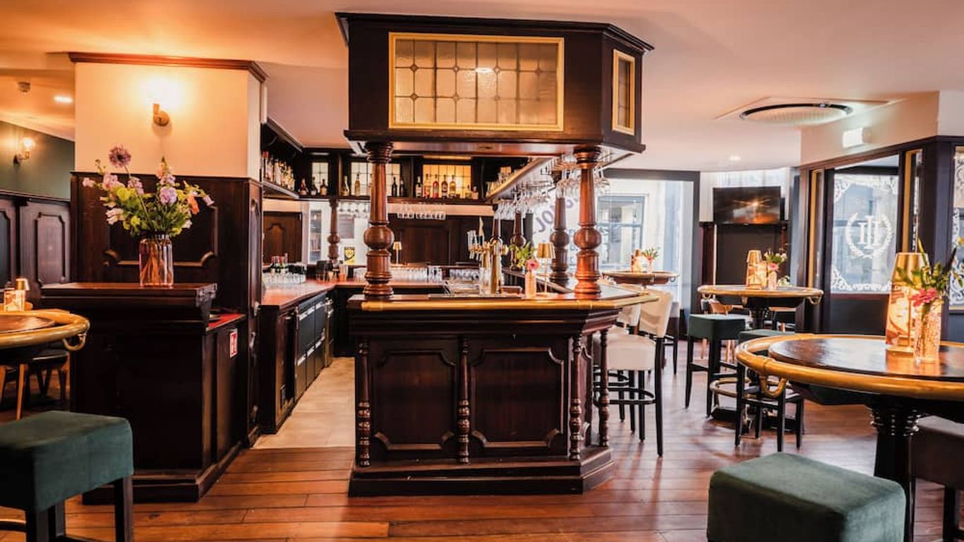 سيتي هوتل دي جونغ