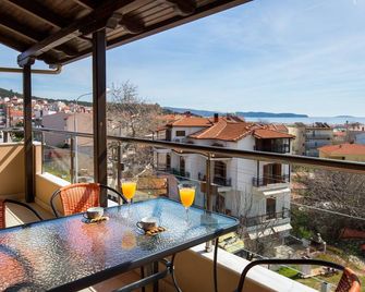 Villa Oasis - Limenaria - Balcon