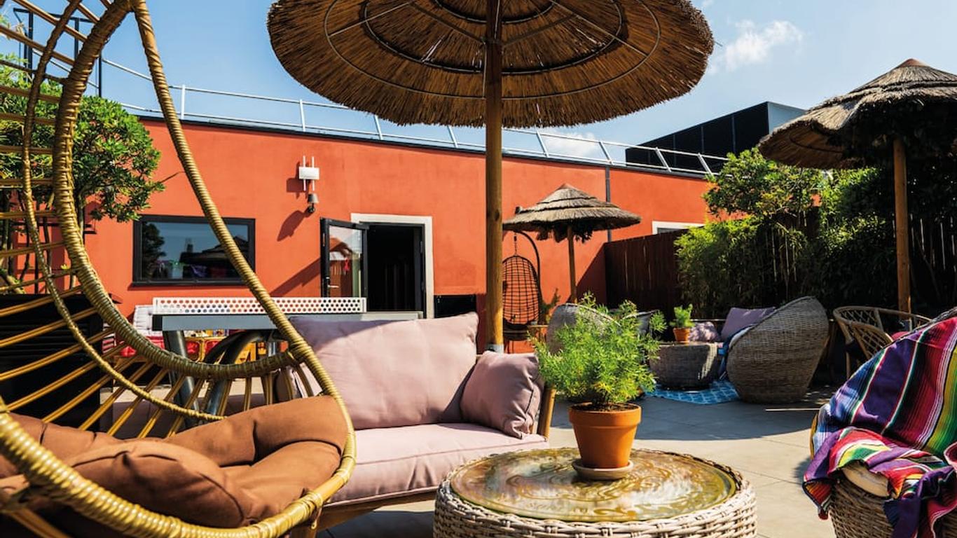 موب أوتل باري ليه بوس