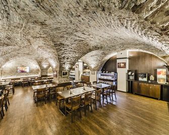 Archibald At The Charles Bridge - Prag - Restaurant