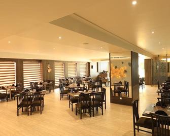 The Byke Suraj Club - Jūnāgadh - Restaurant