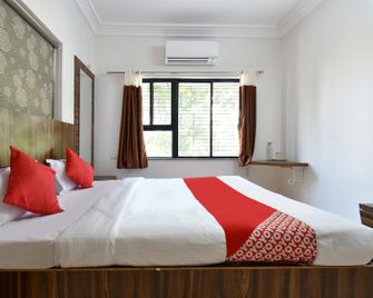 Hotel Shangrila Elite - Aurangabad - Schlafzimmer