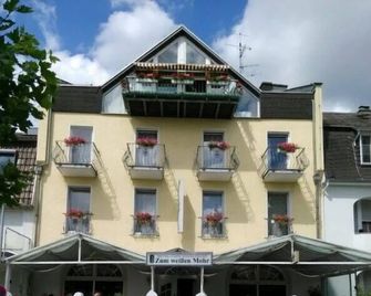 Hotel Zum Weissen Mohren - Walluf - Edificio